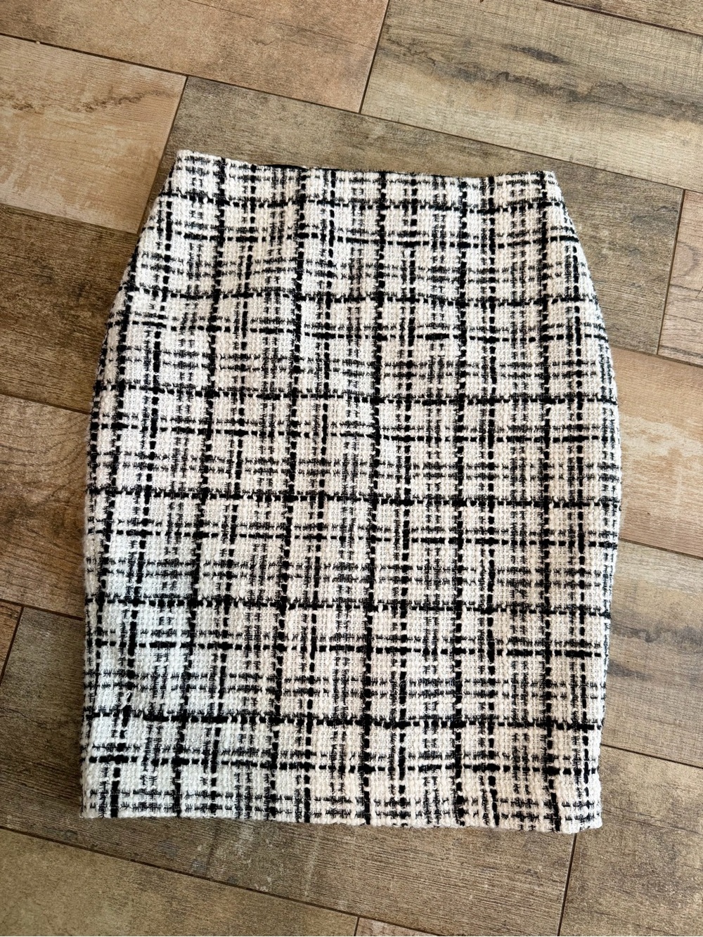 White House Black Market Black & White Tweed Pencil Skirt Classy Preppy